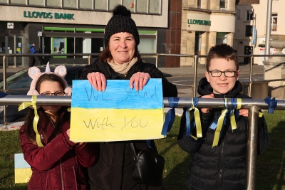 Hundreds Unite in Weston Vigil for Ukraine